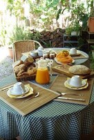 Comida y bebida