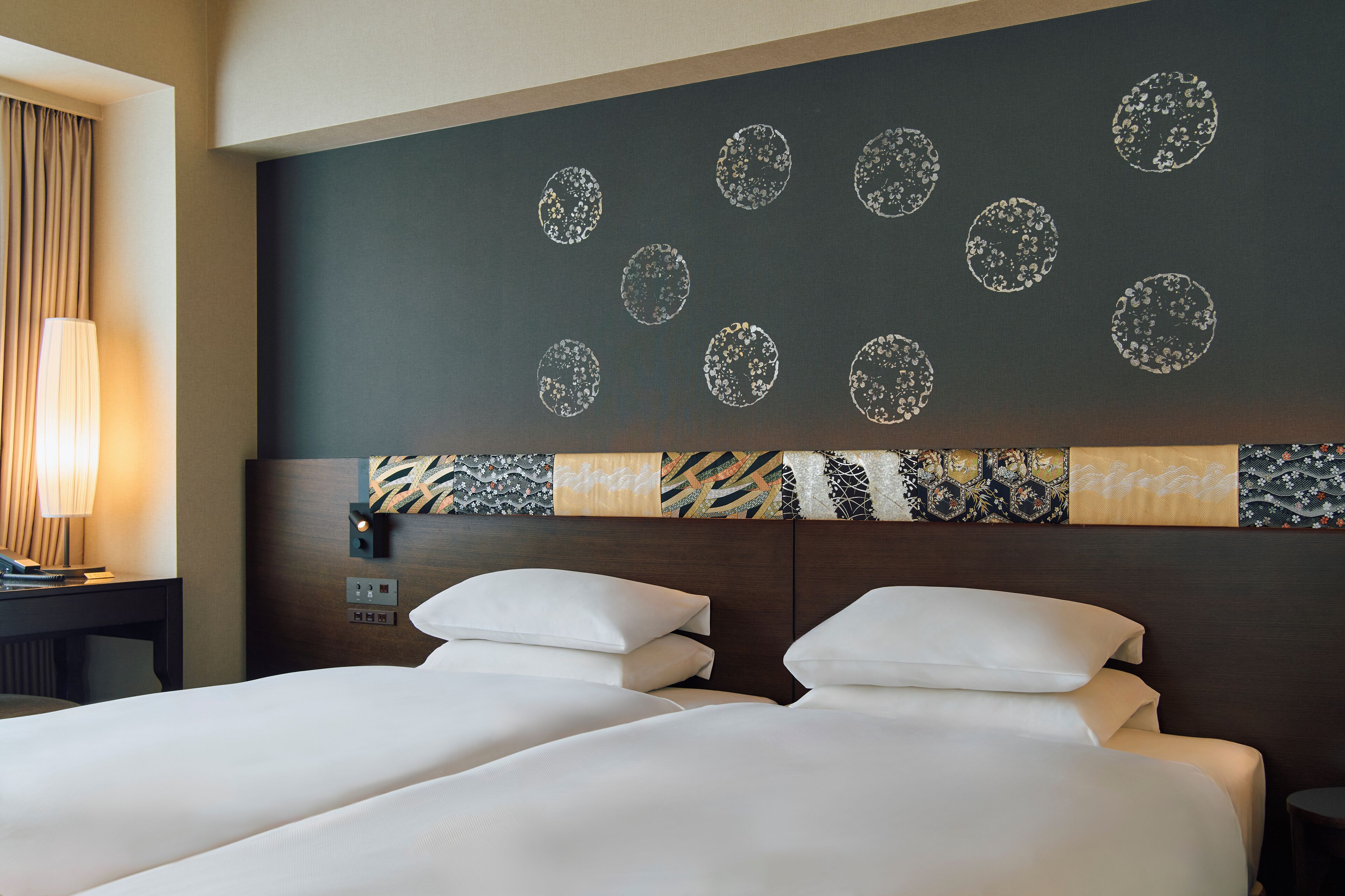 1 bedroom, premium bedding, down duvets, blackout curtains