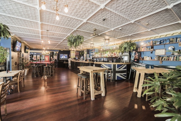 Bar (en la propiedad)