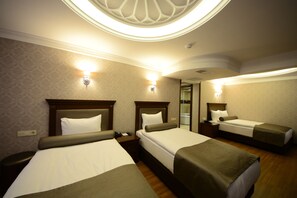 Triple Room | View from room - Grand Bazaar Hotel (Istanbul)