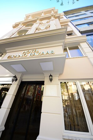 Front of property - Grand Bazaar Hotel (Istanbul)