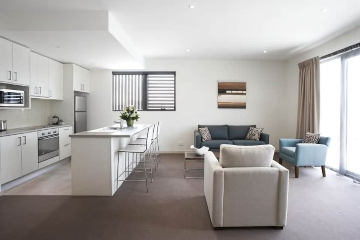Living area | 30-inch Smart TV with digital channels