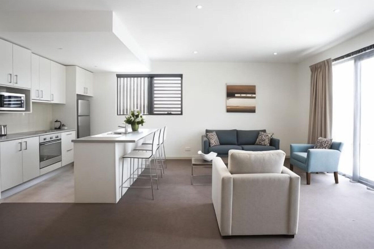 One Bedroom Apartment