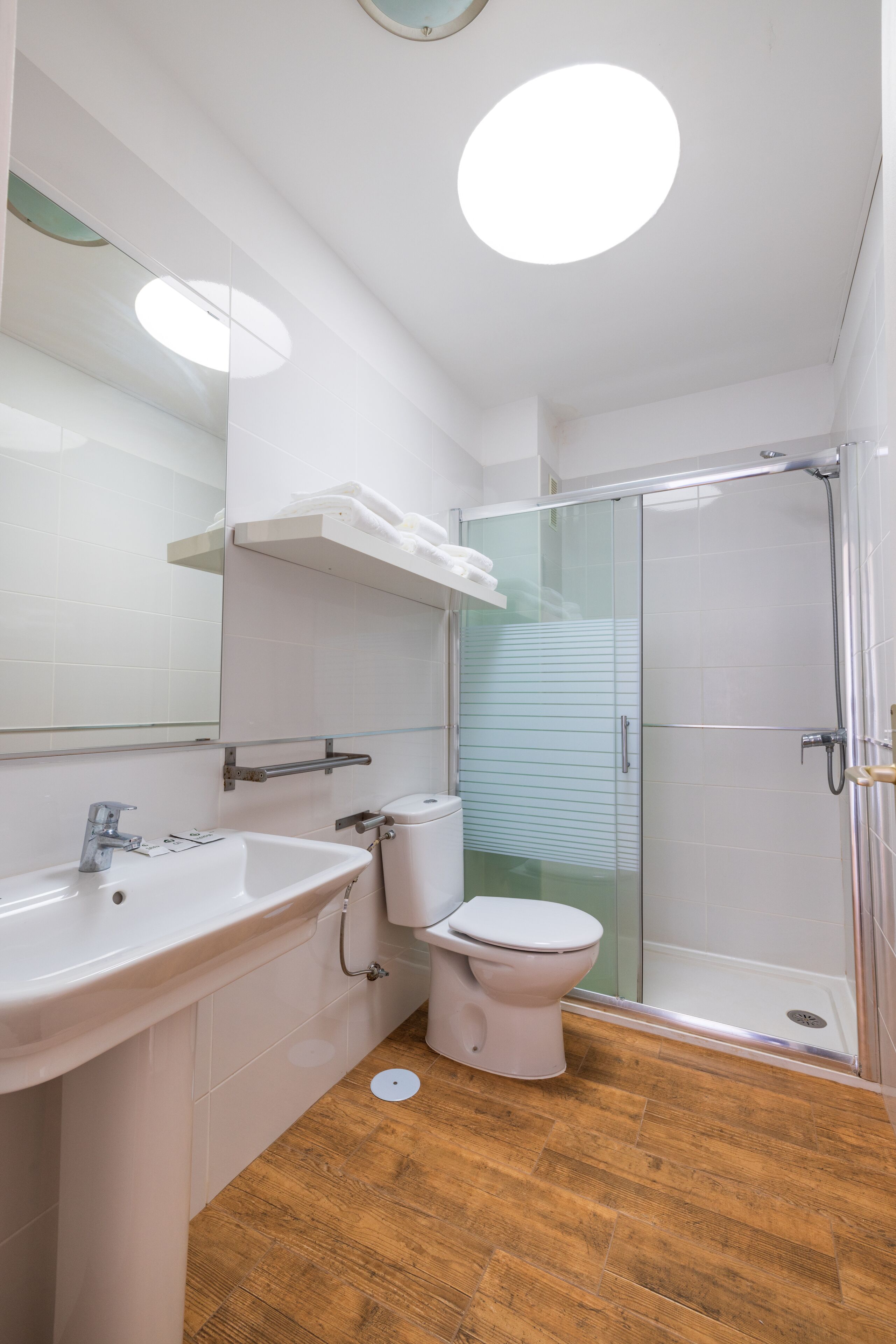 apartment, 1 bedroom | bathroom | shower, hair dryer, towels