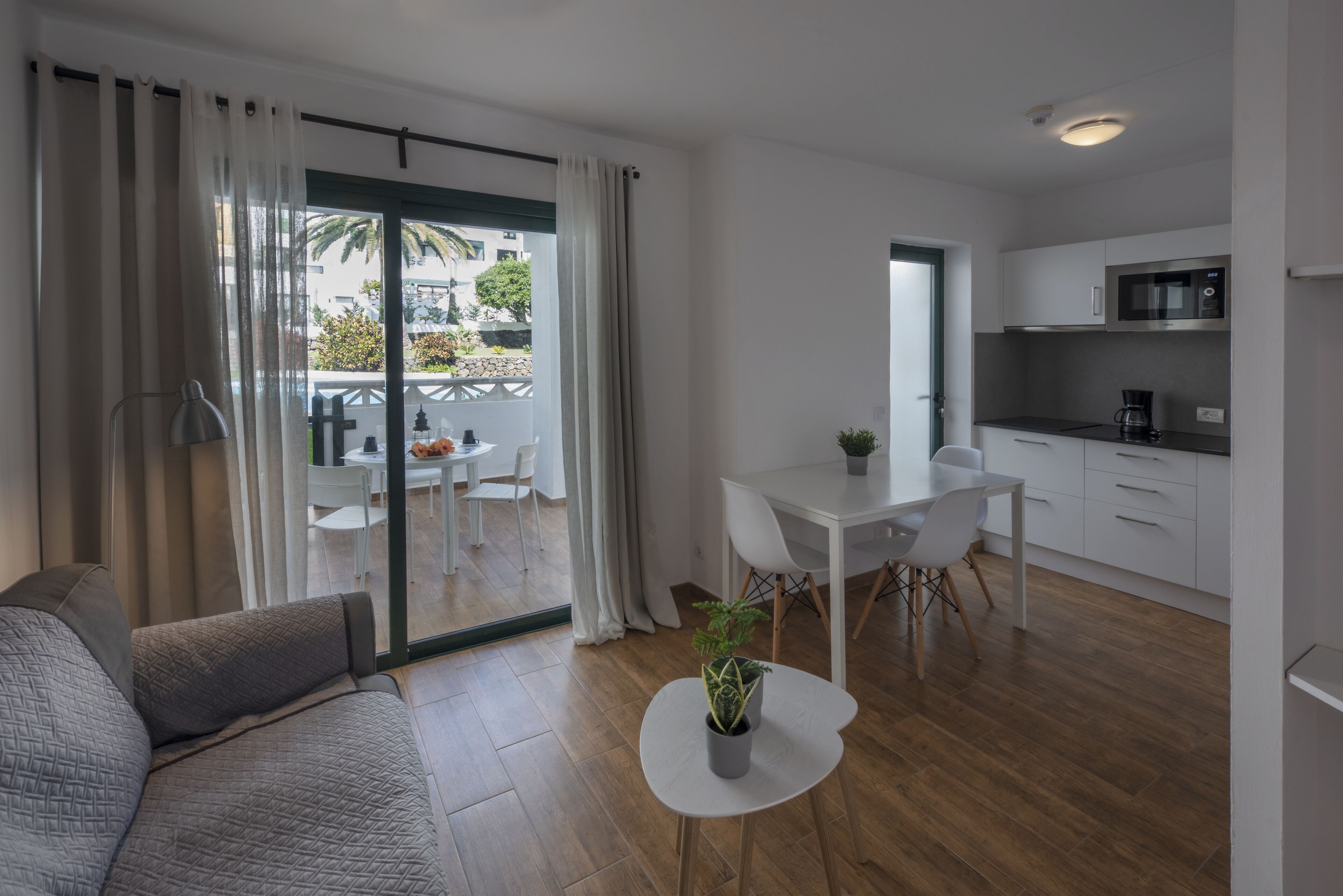 superior apartment, 2 bedrooms | private kitchen | full-sized fridge, microwave, stovetop, coffee/tea maker