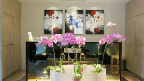 Unclassified image, 5 of 30, button - Cemara Hotel (Jakarta)