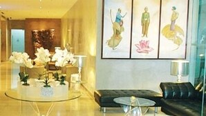 Unclassified image, 4 of 30, button - Cemara Hotel (Jakarta)
