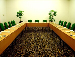 Fasilitas rapat