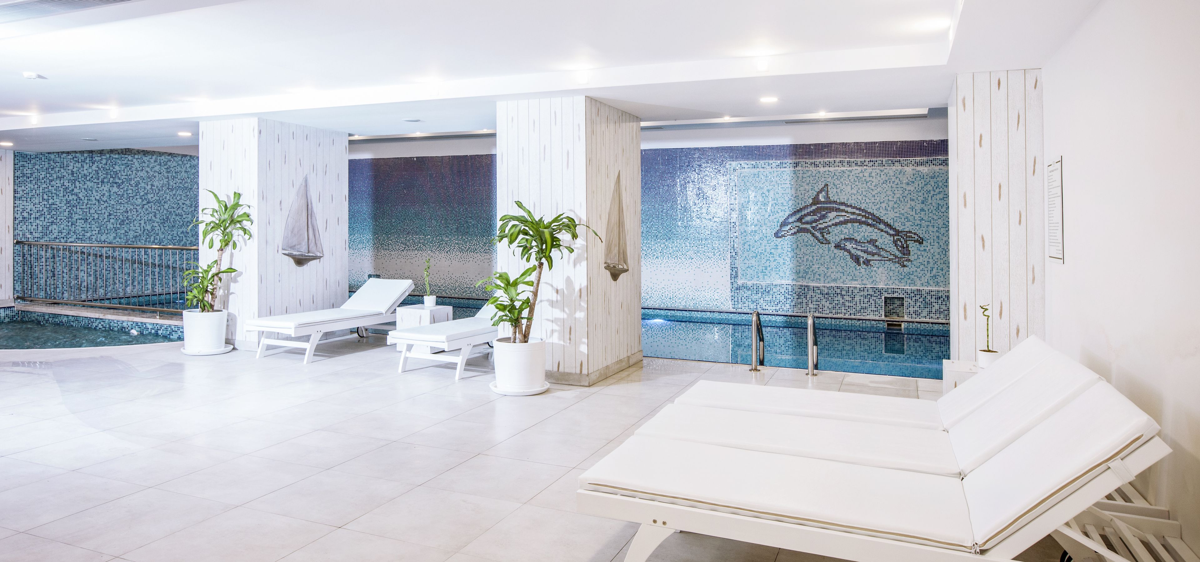 Bastu, turkiskt bad/hamam, kroppsbehandlingar och thaimassage