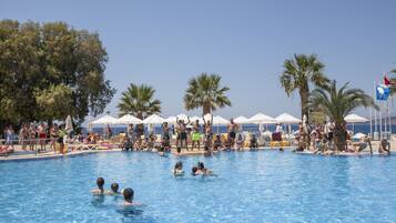 Indoor pool, 2 outdoor pools, pool umbrellas, pool loungers