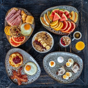 Petit-déjeuner buffet (3200 ISK par personne)