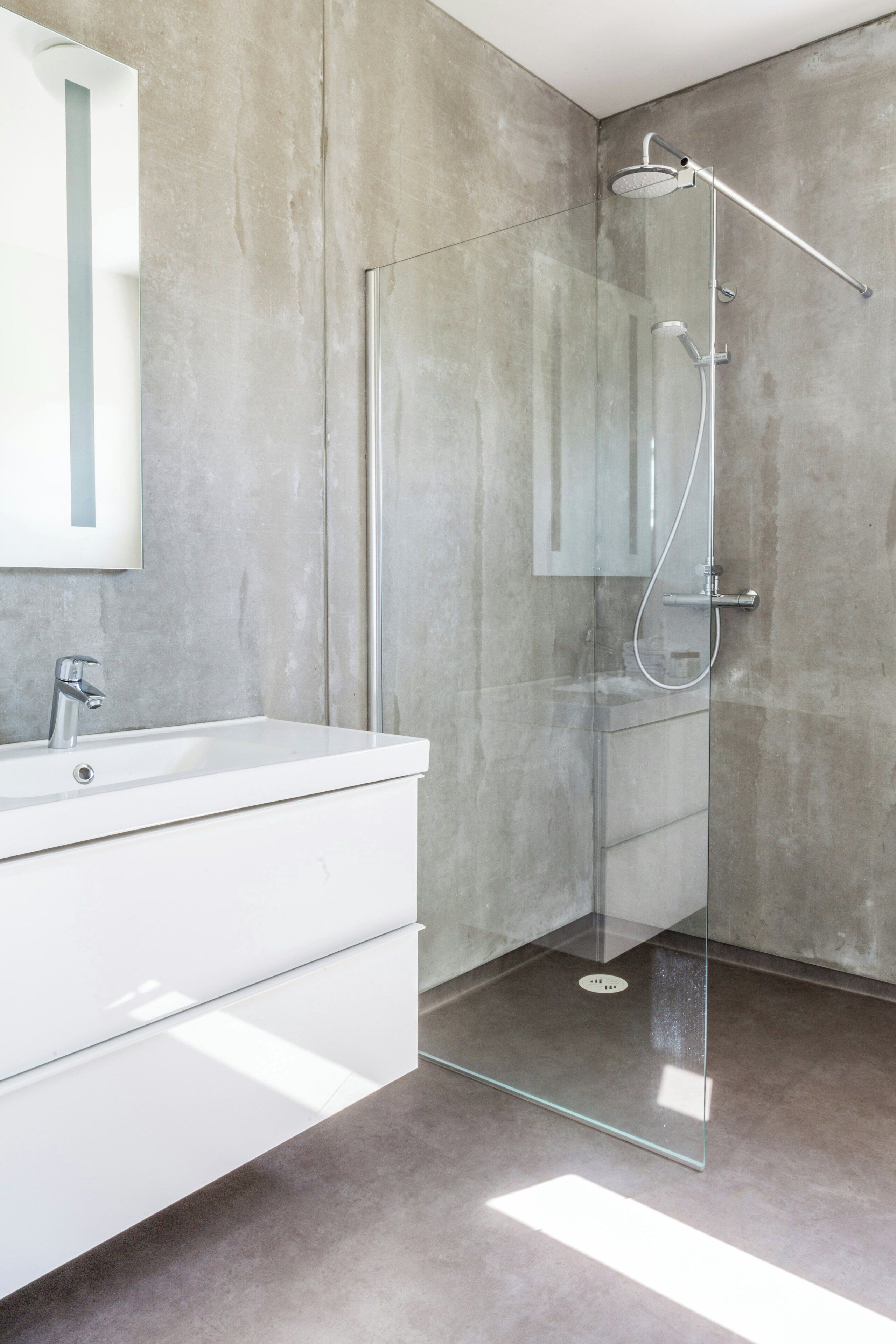 Doppia Standard | Bagno | Doccia, set di cortesia gratuito, asciugacapelli, asciugamani