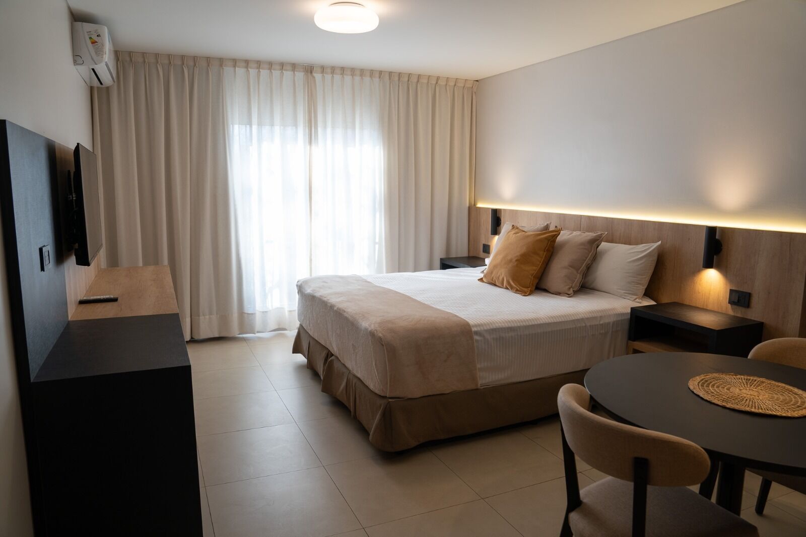 classic double room | 1 bedroom, premium bedding, down duvets, minibar