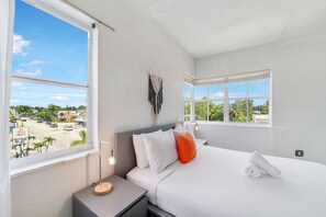 Superior Room, 1 Queen Bed, Kitchenette (Self check-in) | Desk, laptop workspace, iron/ironing board, free WiFi - Treehouse  Hotel (Miami)