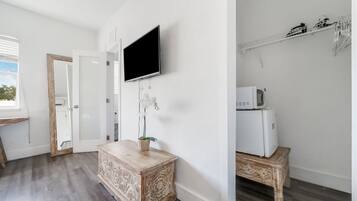 Comfort-Dreibettzimmer, Nichtraucher, Mikrowelle | Innenbereich