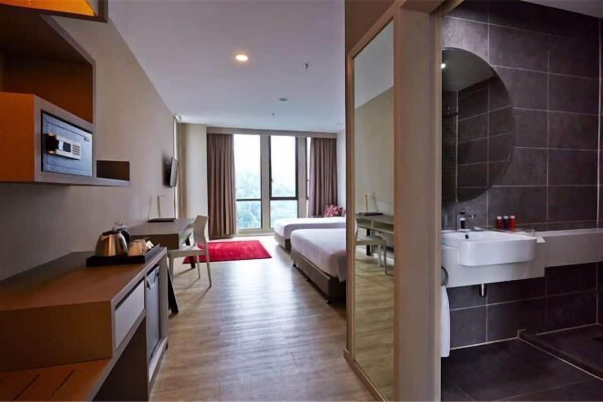 Minibar (free items), in-room safe, desk