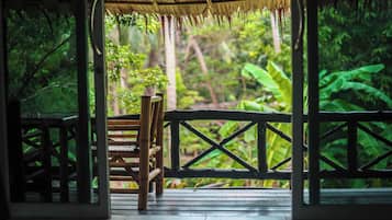 Deluxe Studio | In-room safe, free WiFi, bed sheets