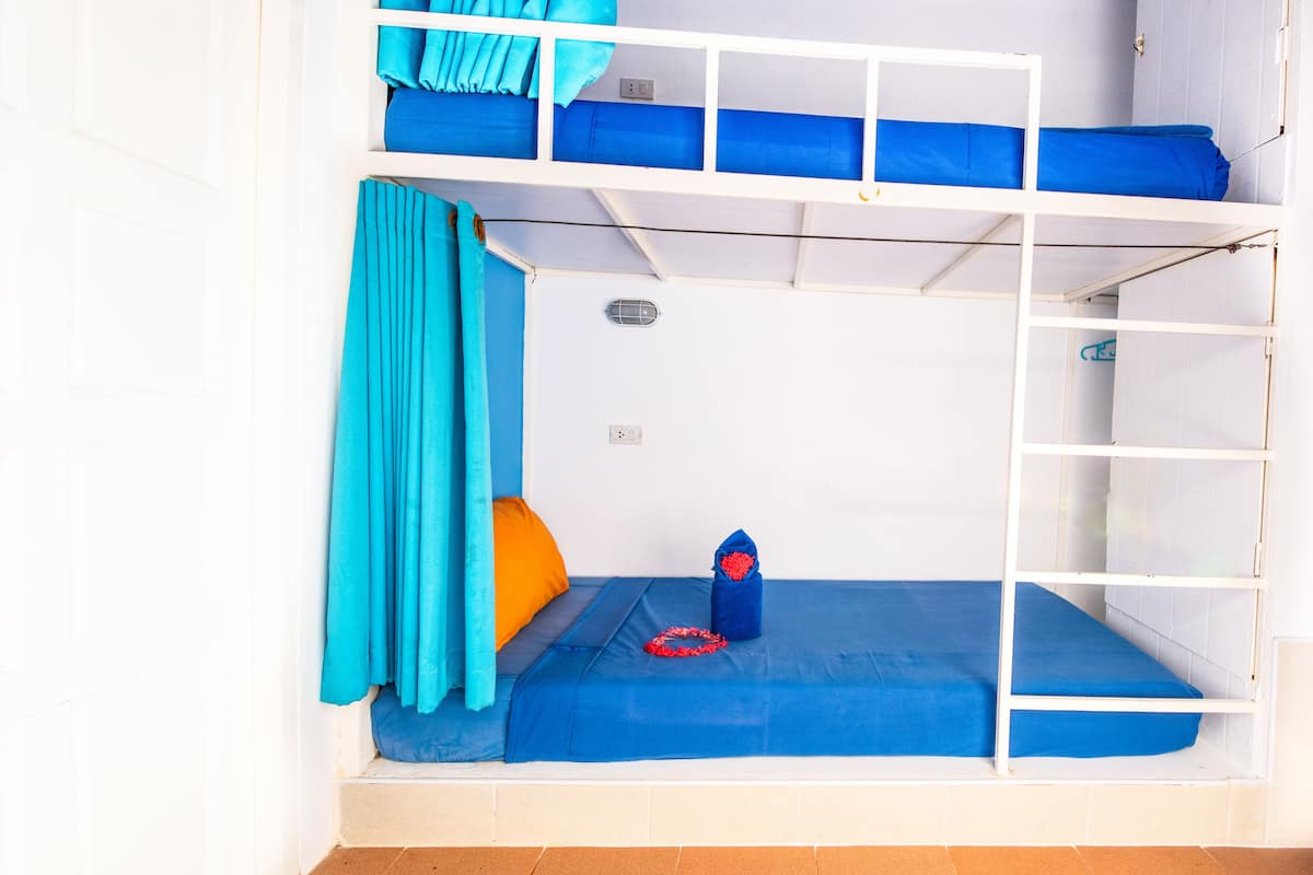 Mixed Dorm 8 Beds | View from room