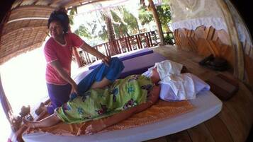 Couples treatment room(s), body treatments, deep-tissue massages