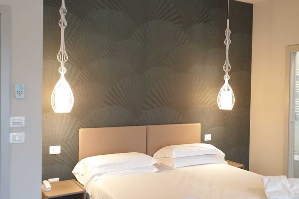 Minibar, in-room safe, desk, bed sheets