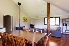 Blue Wren Cottage  | Private kitchen