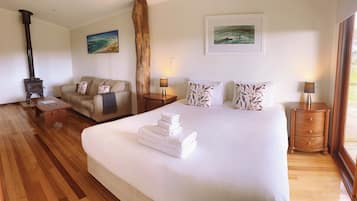 Cottage (Honeybee) | Literie hypoallergénique, fer et planche à repasser, Wi-Fi gratuit