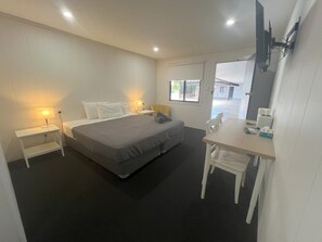 Habitación doble | Escritorio, wifi gratis, ropa de cama