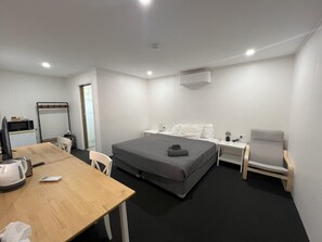 Doppelzimmer | Schreibtisch, kostenloses WLAN, Bettwäsche