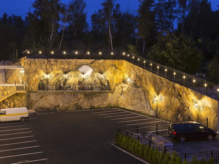 Self-parking (surcharge) 4 per night