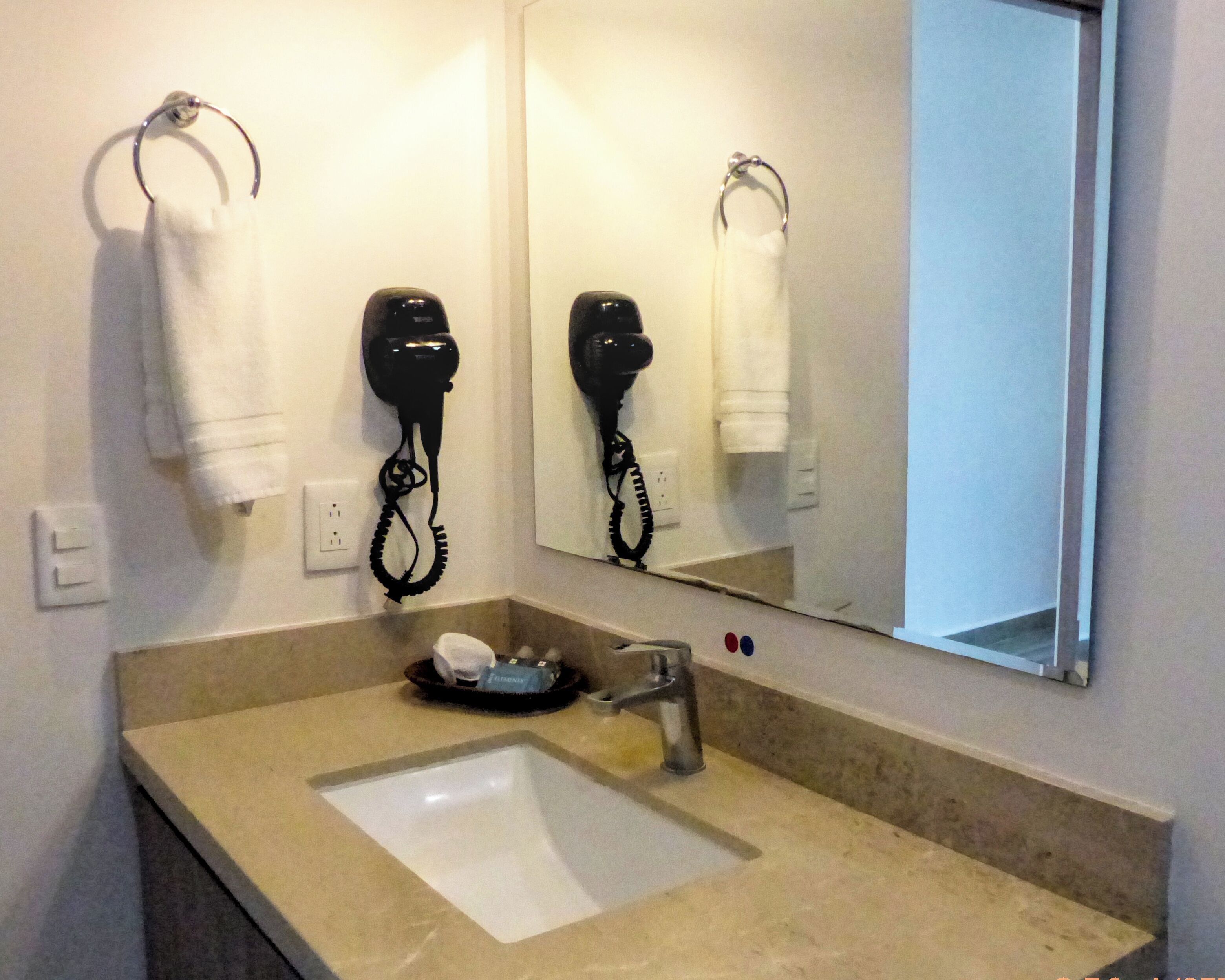 Photo - Hotel Hacienda Bugambilias La Paz