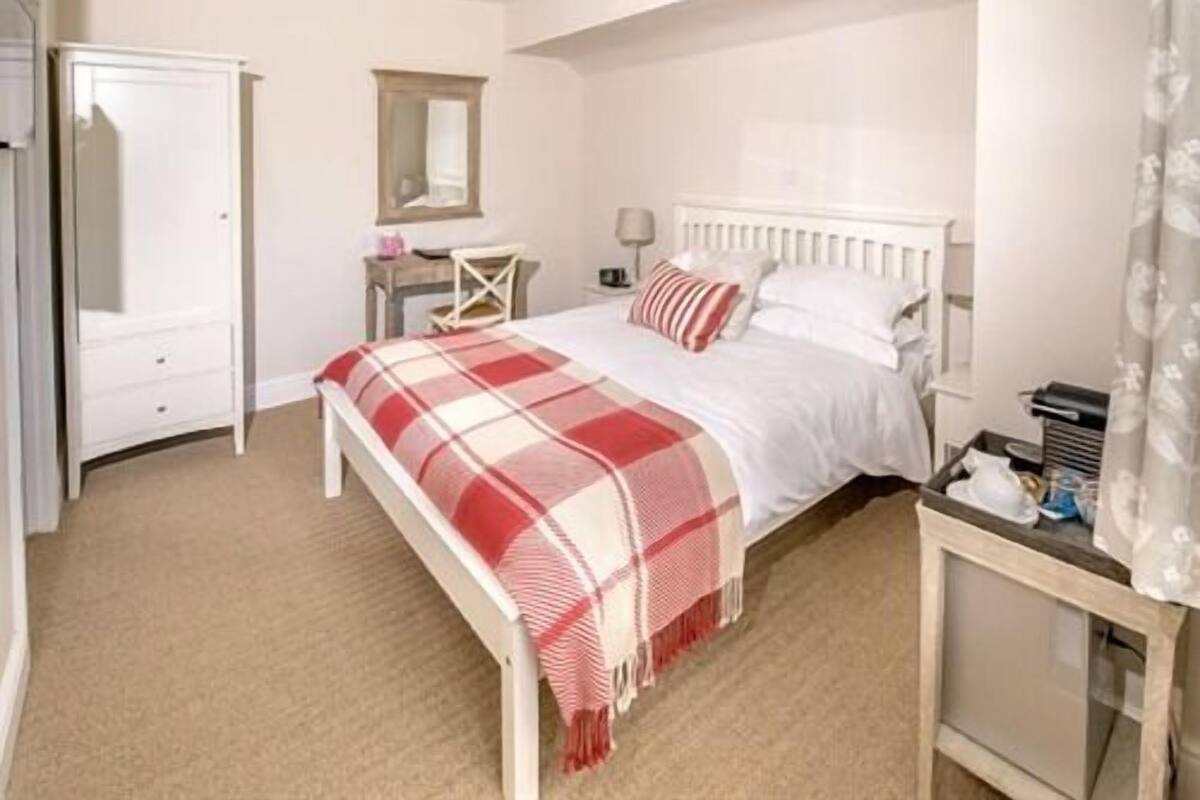 Habitación doble superior, baño en la habitación, vista al jardín