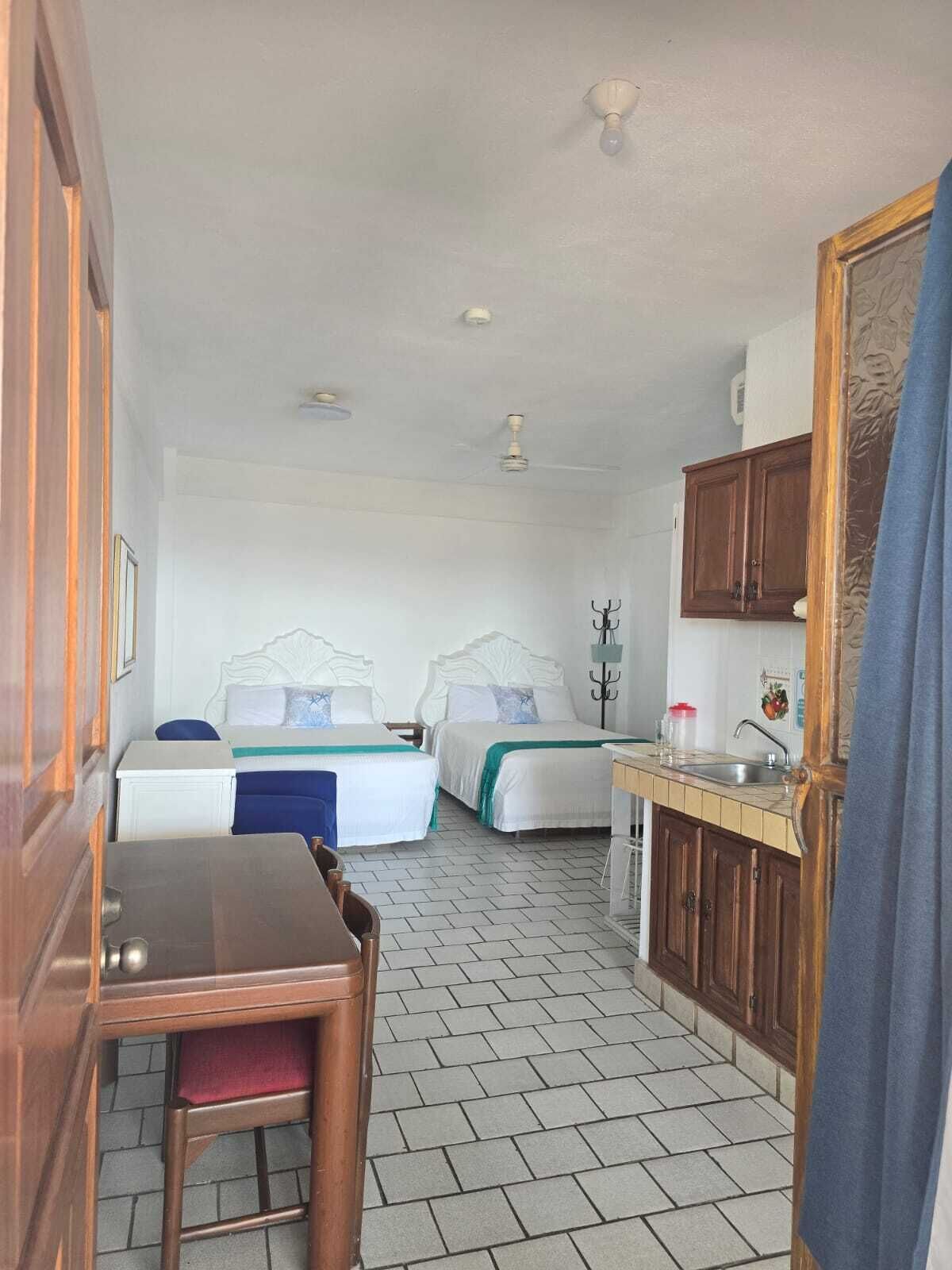 Photo - Paloma del Mar