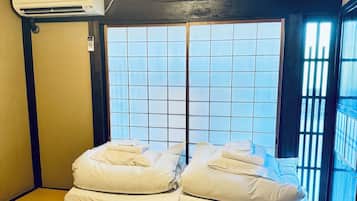 Economy Twin Room, Non Smoking, Shared Bathroom | 3 bedrooms, iron/ironing board, free WiFi