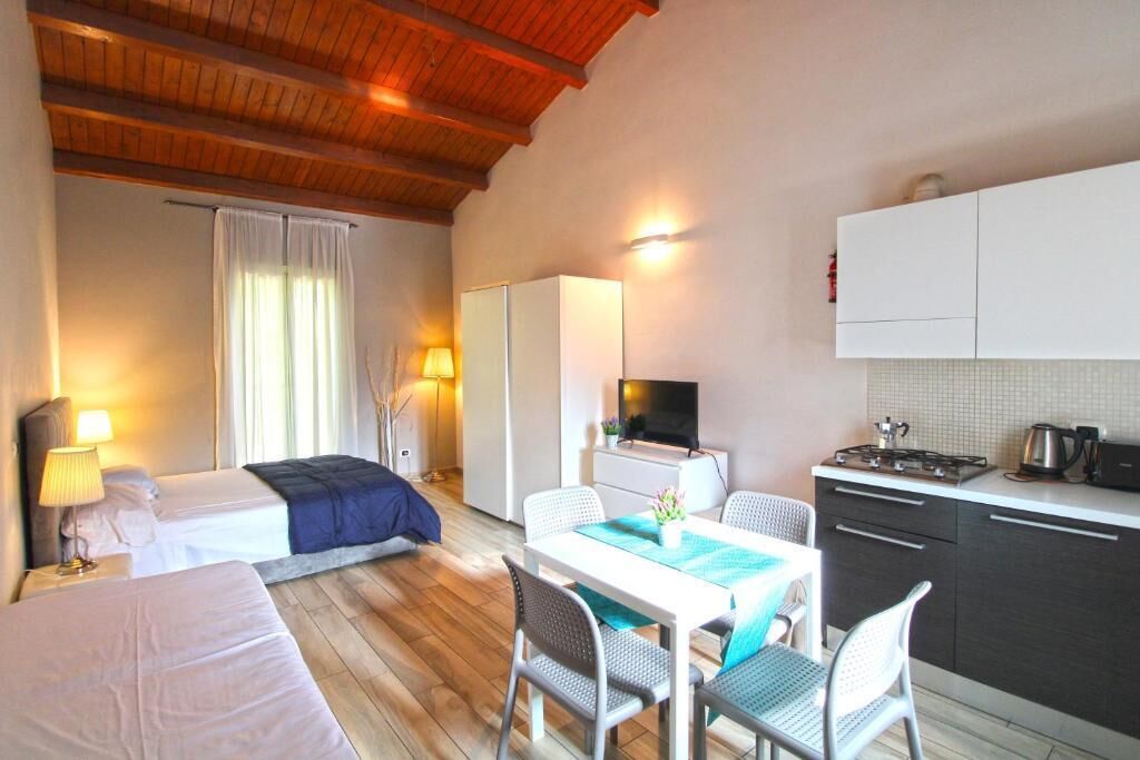 Draps italiens Frette, couette en duvet d'oie, minibar