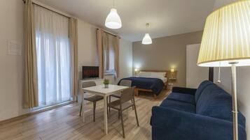 Estudio familiar (E) | Sábanas italianas Frette, edredón, minibar y cortinas blackout