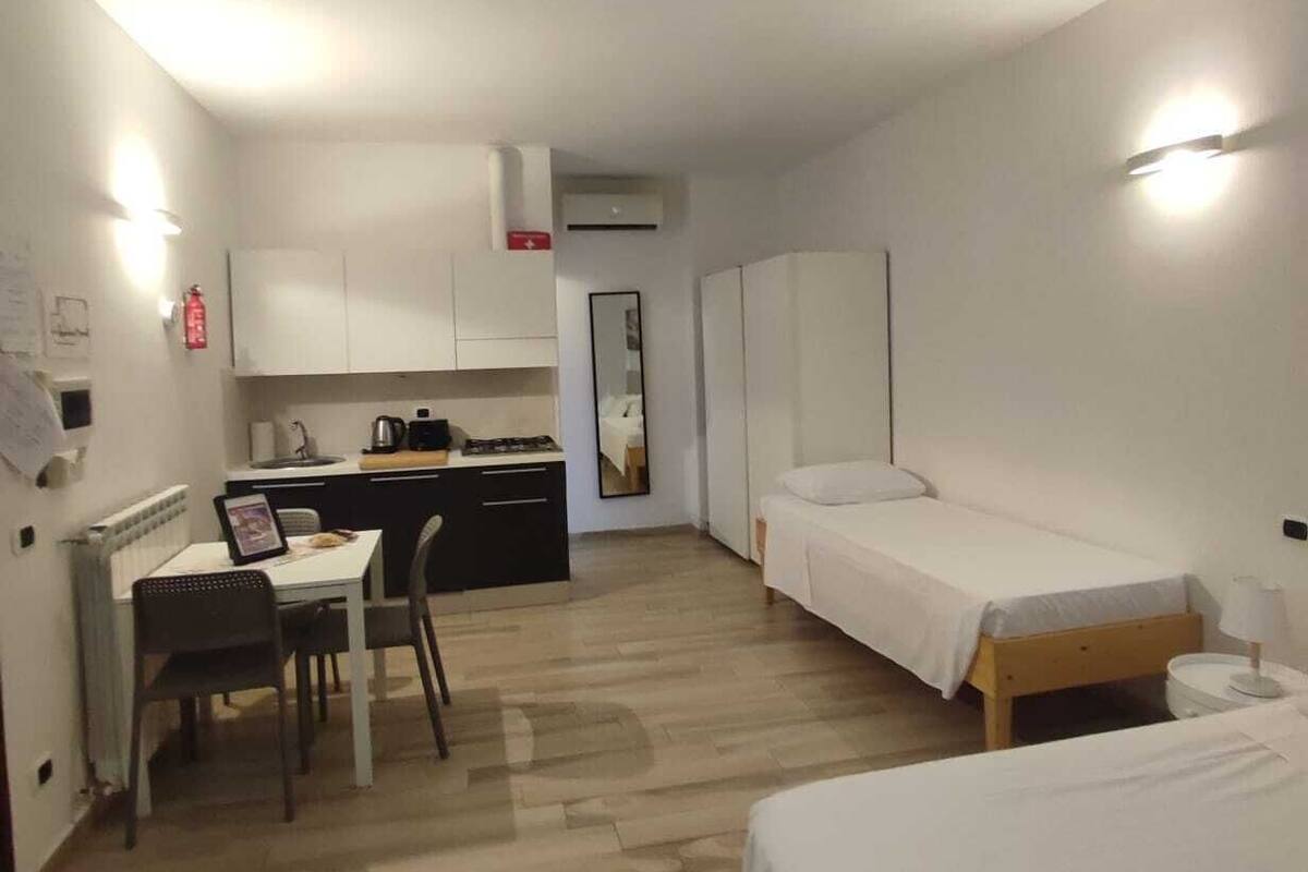 华丽开间 (D) | 意大利 Frette 床单、羽绒被、迷你吧、遮光窗帘