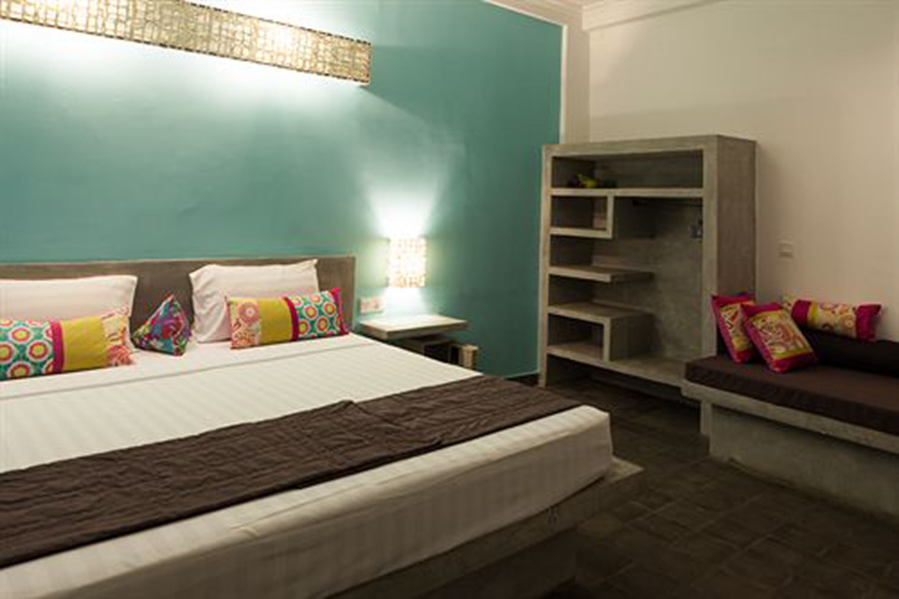 standard double room | premium bedding, minibar, in-room safe, desk