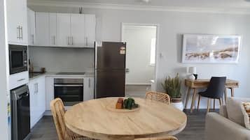 Apartment Greenside on Ruthven - One Bedroom Apartment | Private kitchen | Microwave, coffee/tea maker, electric kettle, toaster