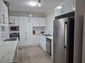 Superior self-contained 2 bedroom (Fairway) | Private kitchen
