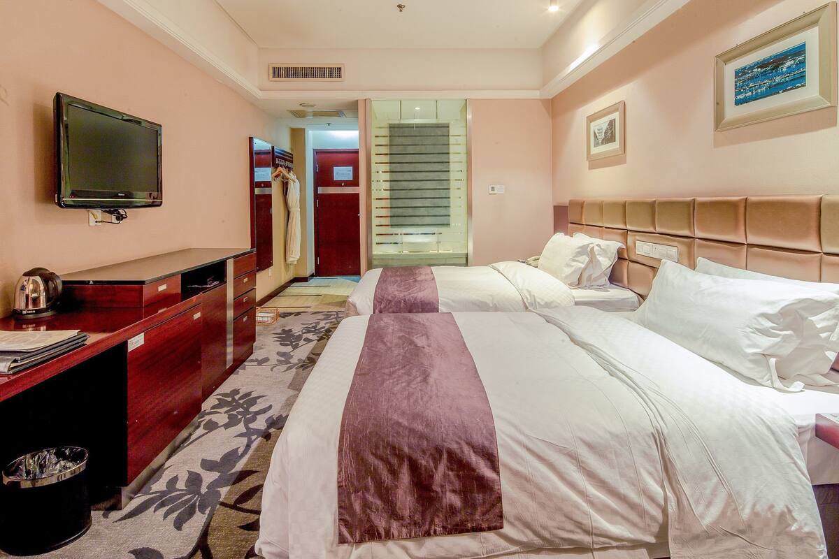 Kamar Superior | Ruang keluarga | TV