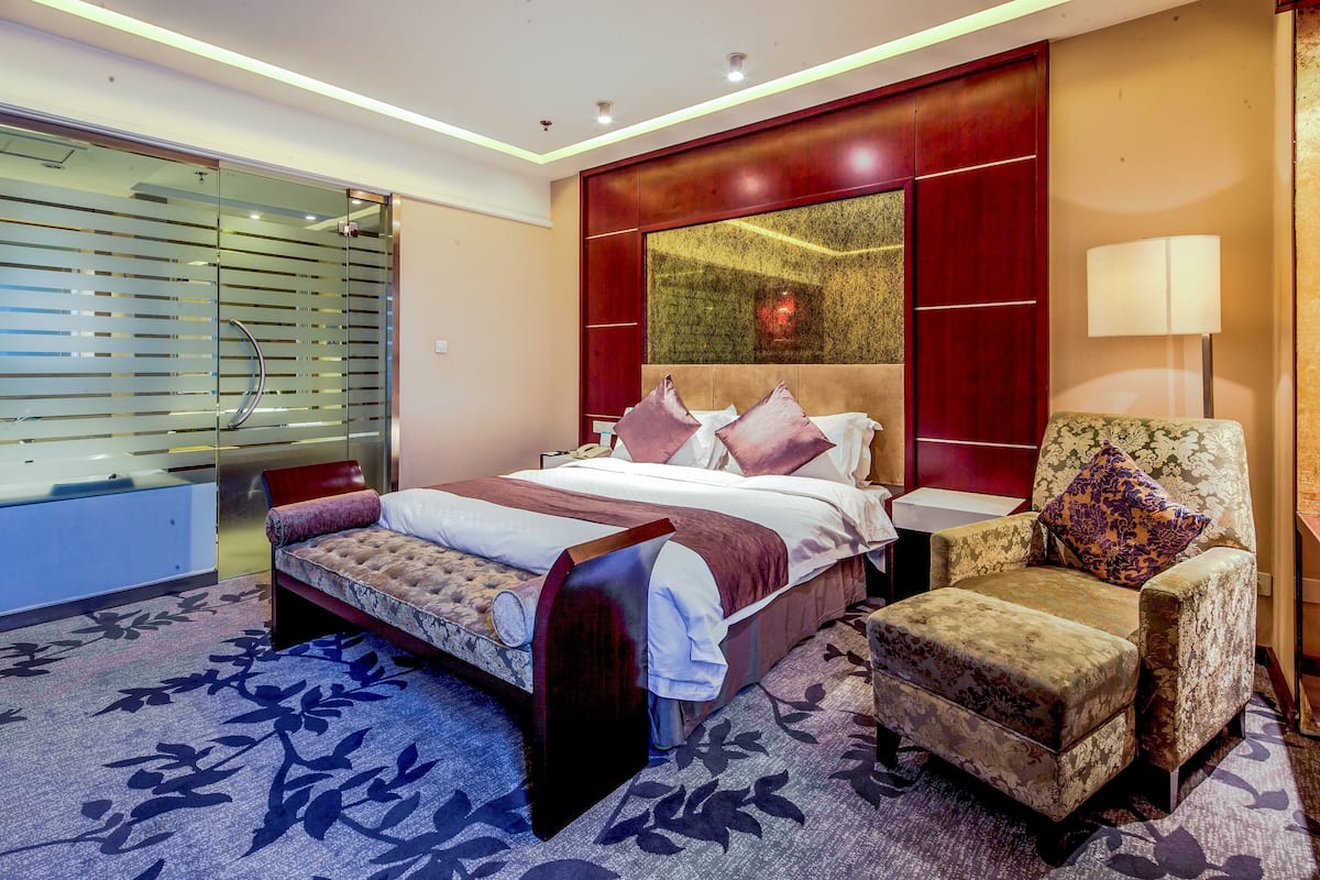 Kamar Bisnis | Ruang keluarga | TV