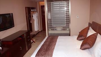 In-room safe, rollaway beds, free WiFi