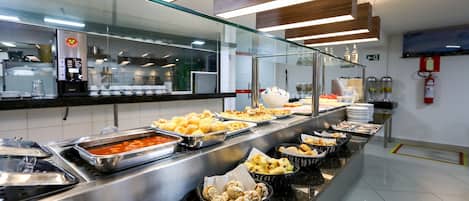 Colazione a buffet inclusa