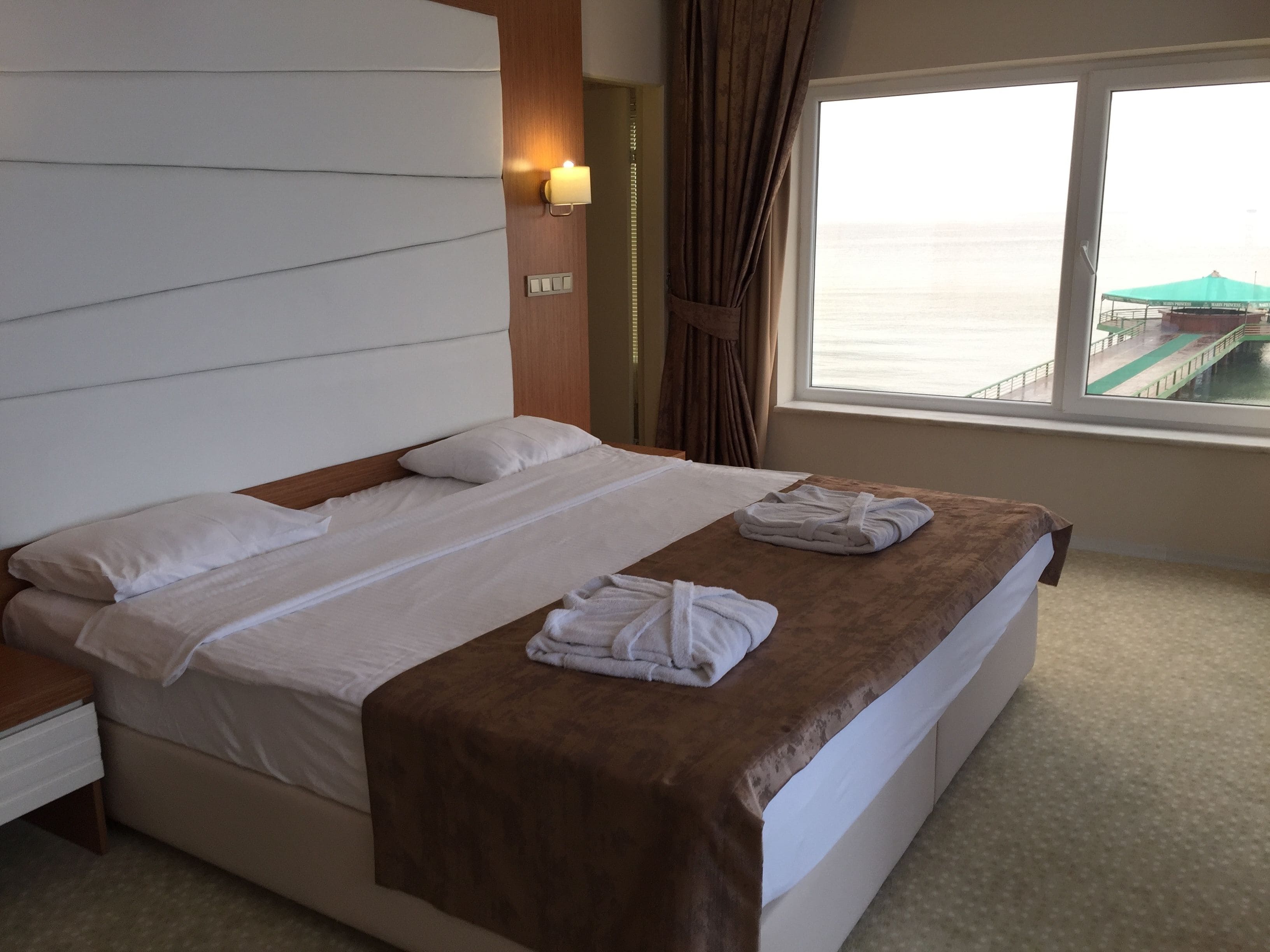 Premium bedding, minibar, in-room safe, free WiFi