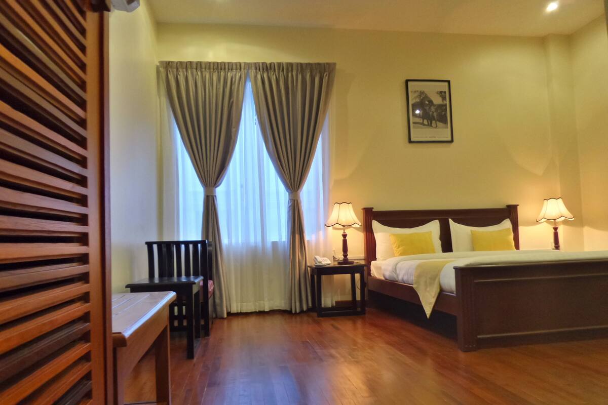 Deluxe Double Room | Premium bedding, down comforters, pillowtop beds, minibar