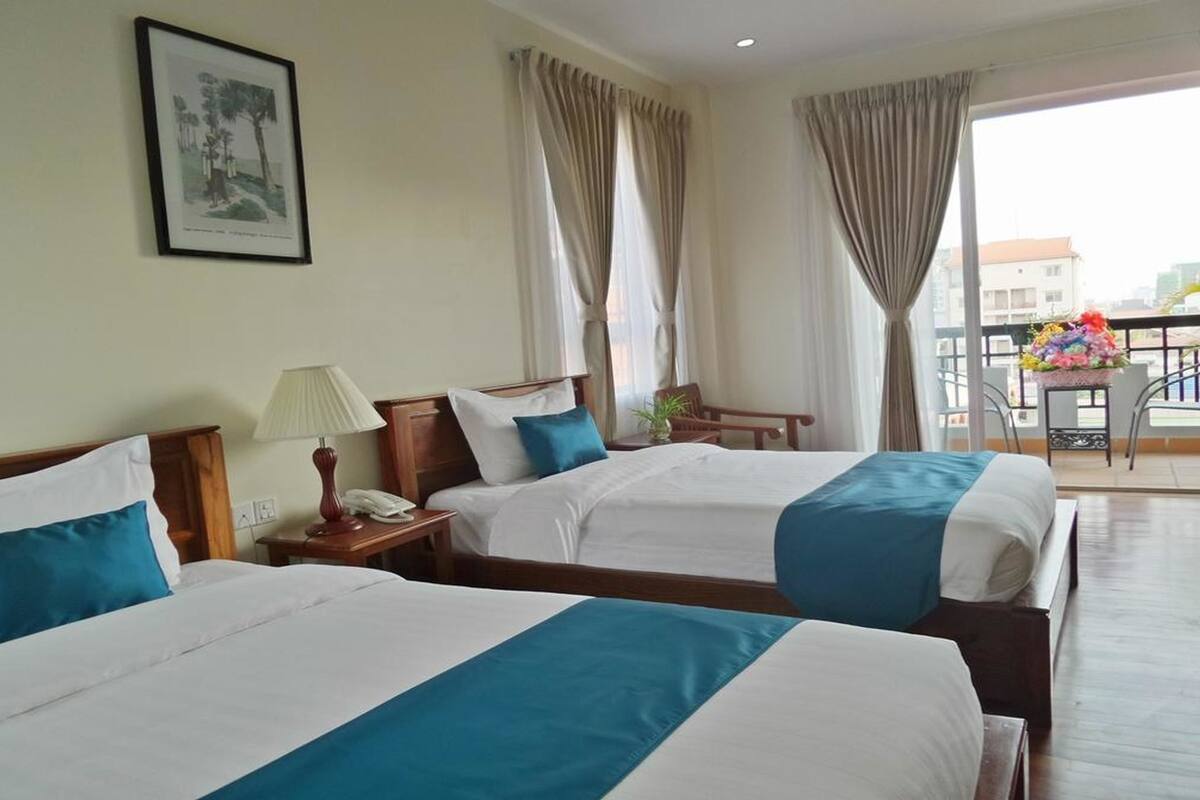Premium bedding, down comforters, pillowtop beds, minibar