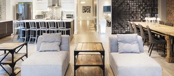Holland Hotel by Simplissimmo