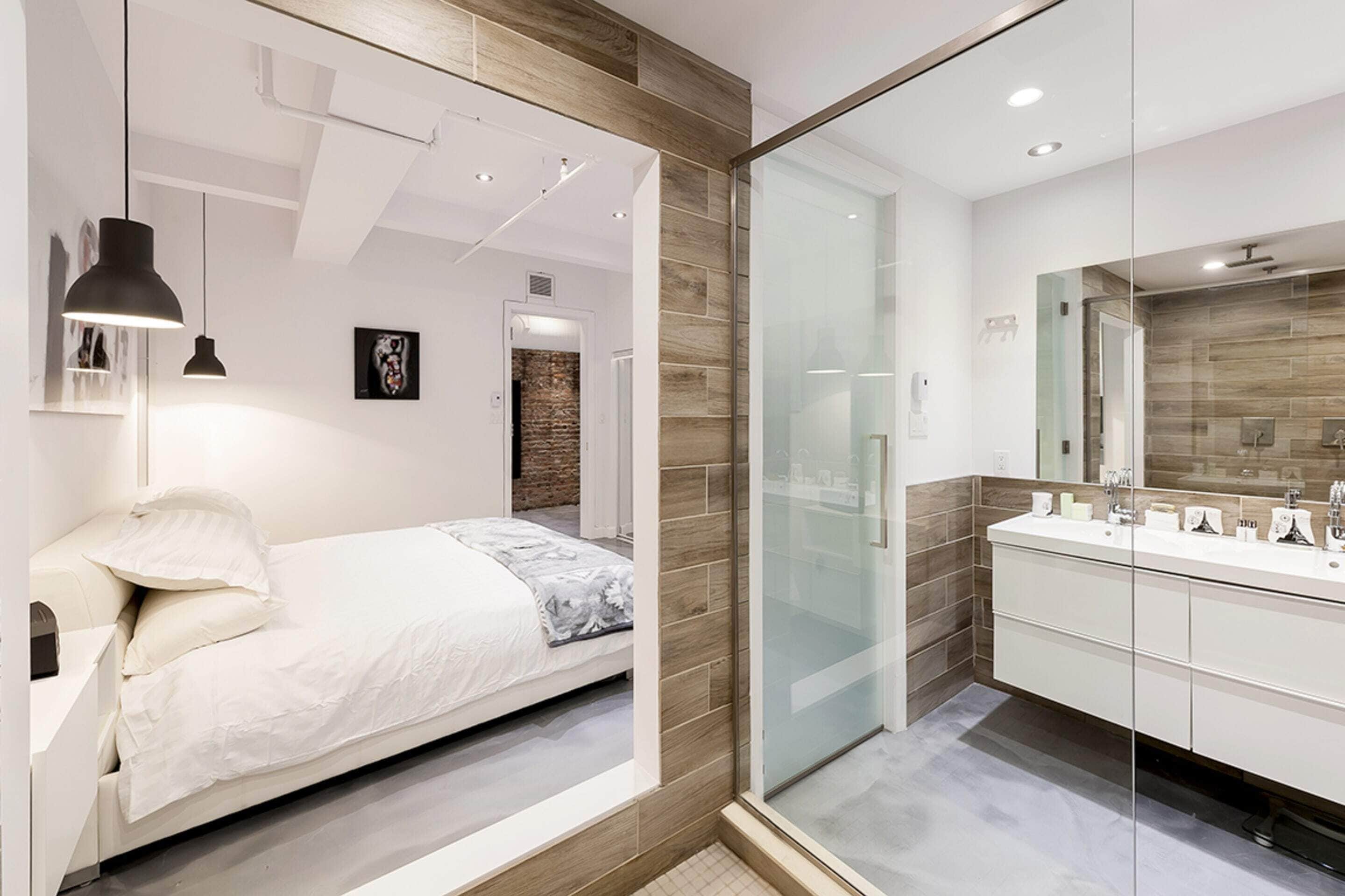 Presidential Loft, 4 Bedrooms, Non Smoking (Private 4 bedroom Loft 979) | Bathroom | Rainfall showerhead, hair dryer, towels, soap