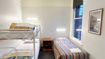 Backpacker Private Triple - Bunk