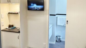 Rom (Backpacker Private Triple - Bunk)